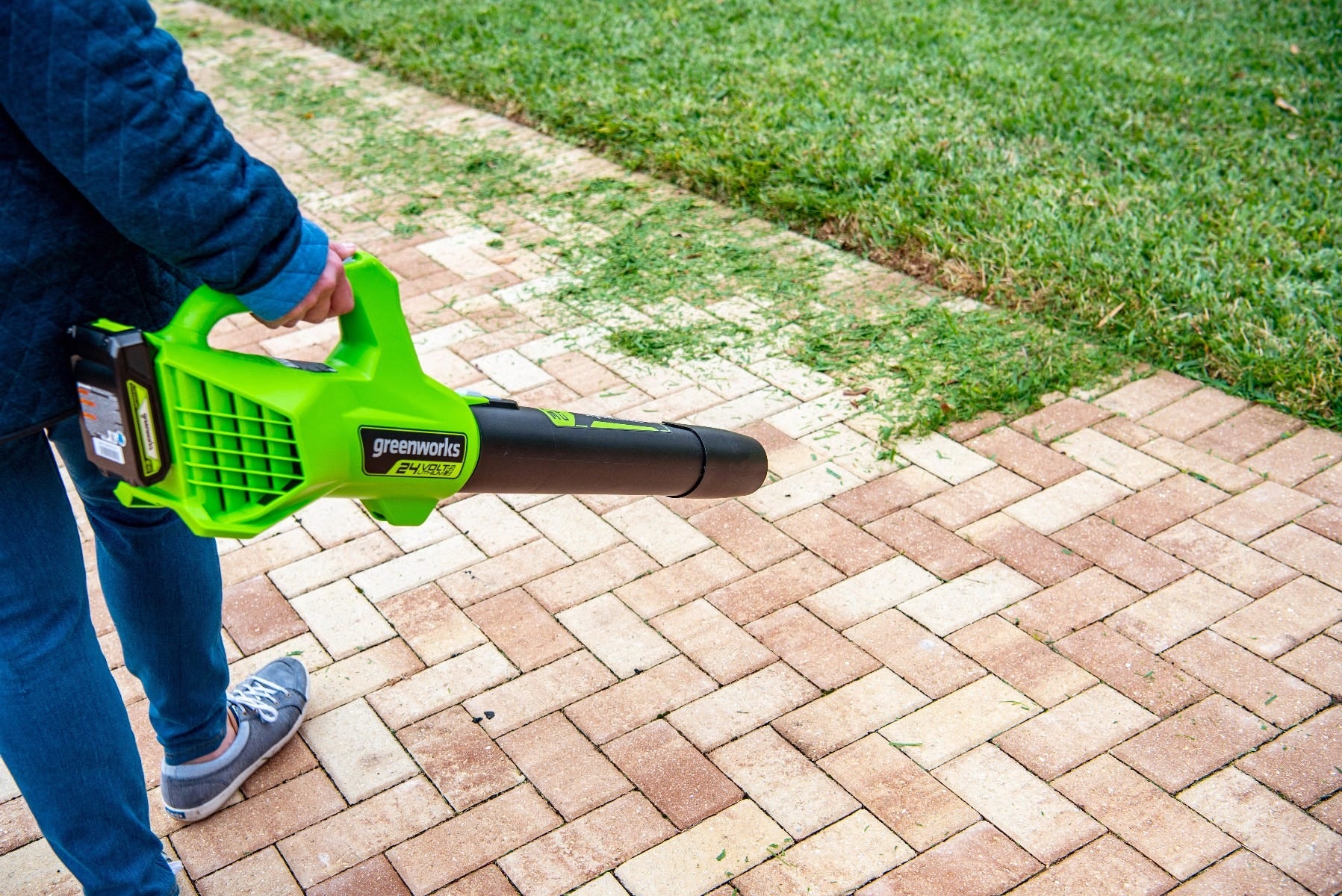 24-Volt 315 CFM Axial Blower with Battery and Charger | 24B315 - Image 7